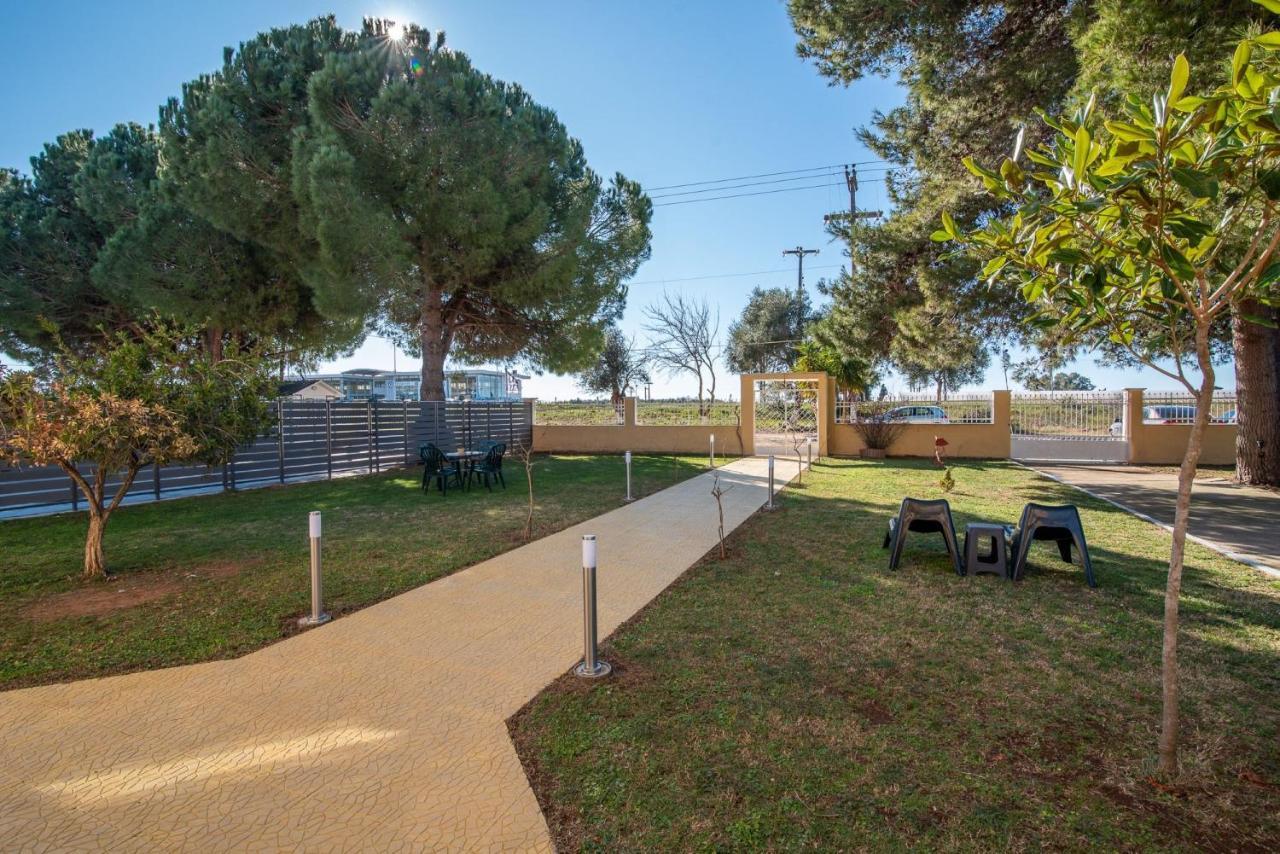 Pine Trees Apartment Preveza Ngoại thất bức ảnh
