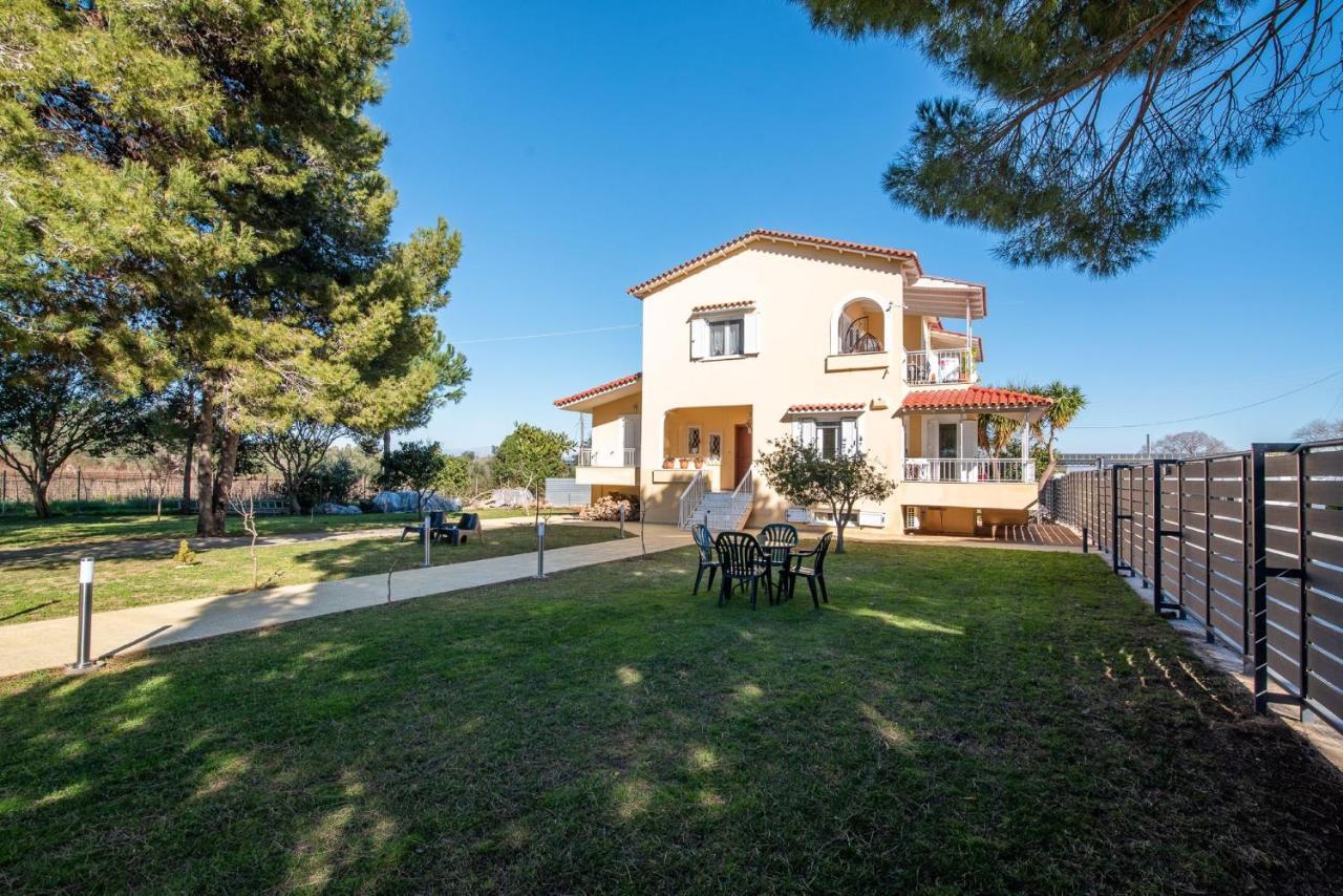 Pine Trees Apartment Preveza Ngoại thất bức ảnh